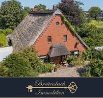 Lemwerder - Altenesch . Charmantes Reetdachhaus mit viel Platz & schönem Garten