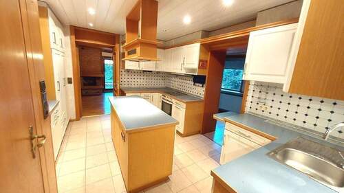 aa1b5207-595a-4f68-955d-5fafb2eb9a44.jpg - 