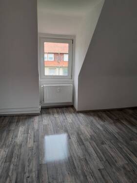 Schlafzimmer (2).jpg - Tolle 2-Zimmer Dachgeschosswohnung