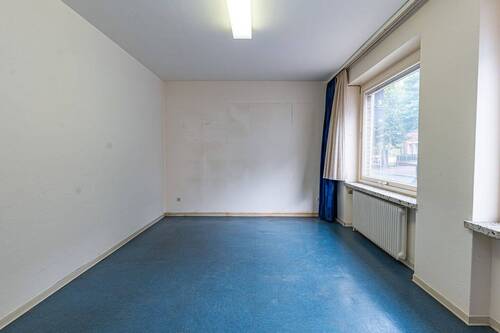 ehemaliges Wartezimmer - Mehrfamilienhaus, Wohnhaus mit 263,00 m² in Bremervörde zum Kaufen