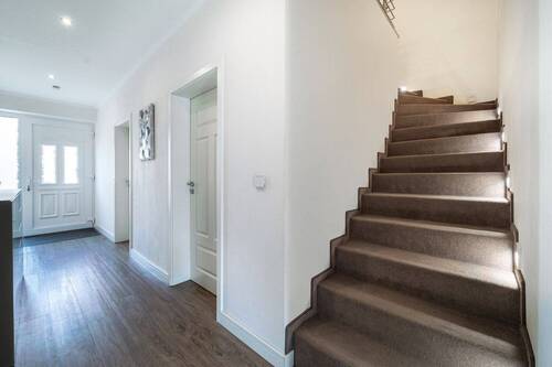 Treppenaufgang - 5 Zimmer Doppelhaushälfte in Versmold