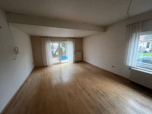 Wohn-/Esszimmer im EG Blick 2 - 