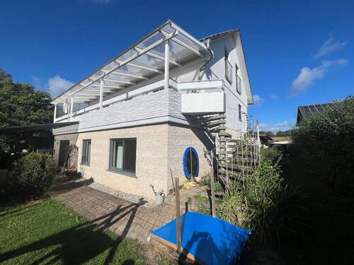 Hausansicht - TOP-GELEGENHEIT! Wunderschönes Zweifamilienhaus mit Terrassen und Garten in Allenfeld zu verkaufen.