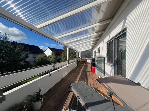 Überdachter Balkon im OG - 