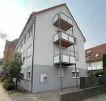 Attraktive, freie 2 ½-Zimmer-DG-Wohnung mit Stellplatz - Stuttgart Vaihingen
