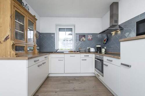 Einbauküche - Mehrfamilienhaus, Wohnhaus mit 120,00 m&sup2; in Dranske OT Lancken zum Kaufen