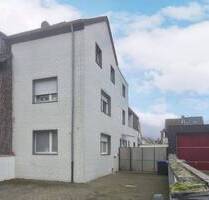 *** Flexibles Einfamilienhaus mit zwei Wohneinheiten, großem Innenhof und Stellplätzen *** - Mönchengladbach Pesch