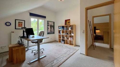 Im Dachgeschoss gibt es insgesamt 3 Zimmer - 
