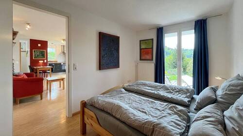 Gemütliches Schlafzimmer mit Terrassenzugang - 