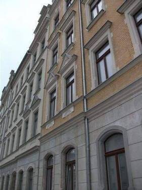 Hausansicht - 2 Zimmer Terrassenwohnung zur Miete in Chemnitz