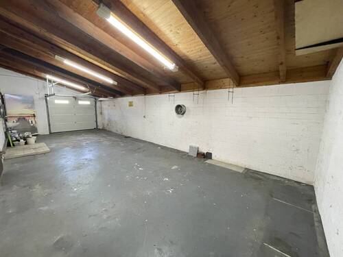 Garage - 