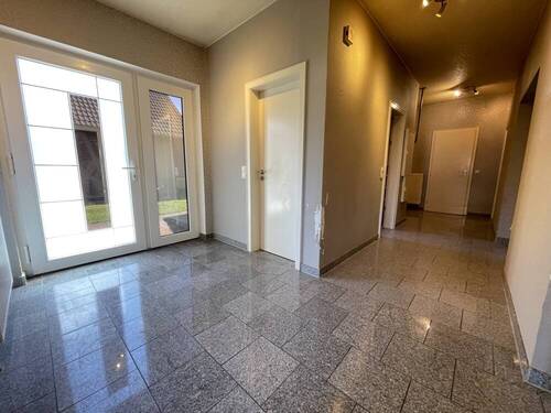 Eingangsdiele/Flur - Einfamilienhaus mit 127,10 m&sup2; in Schortens zum Kaufen