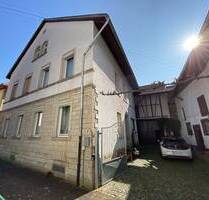 Preisreduzierung! Bauernhaus und idyllischem Innenhof, Scheune und Nebengebäuden - Monzingen