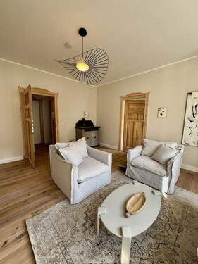 Wohnzimmer - 3 Zimmer Etagenwohnung zum Kaufen in Fürth