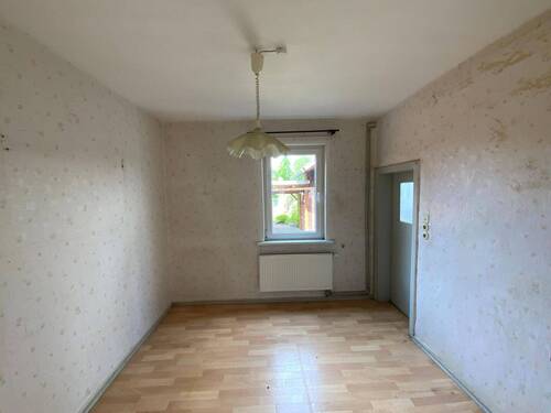 Zimmer 4 UG - 