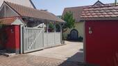 Blick Einfahrt und Carport - 
