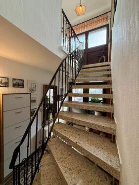 Treppe zum Obergeschoss - 