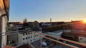 Balkonblick bei Sonnenuntergang - 