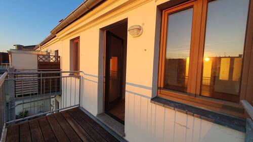 Dachgeschosswohnung mit Balkon - zentrale 2- Raumwohnung mit Balkon im Dachgeschoss