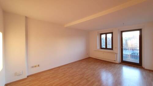Helle Dachgeschosswohnung - 2 Zimmer Etagenwohnung in Görlitz