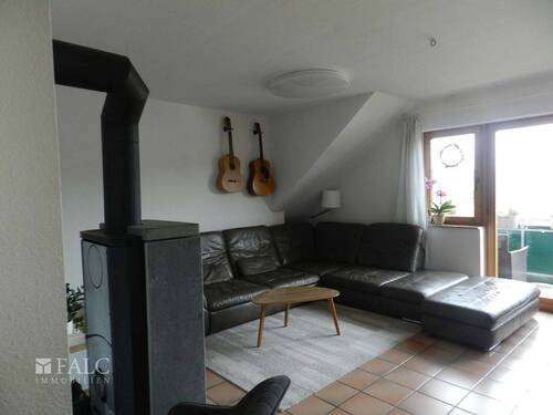 Wohnzimmer, Kaminecke - Etagenwohnung mit 84,00 m² in Collenberg zum Kaufen