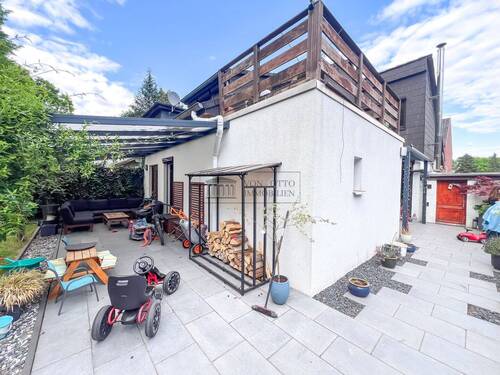 Hintere Terrasse - Helle Doppelhaushälfte in ruhiger Lage!