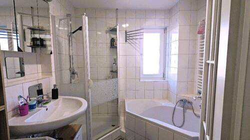 Das Tageslicht Badezimmer - Reihenmittelhaus mit 117,00 m&sup2; in Süßen zum Kaufen