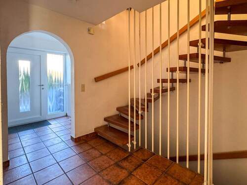 Eingangsbereich - 6 Zimmer Reihenmittelhaus in Kolbermoor