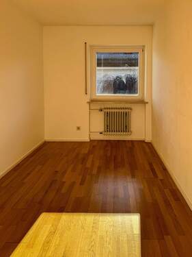 Kinderzimmer/Büro - 