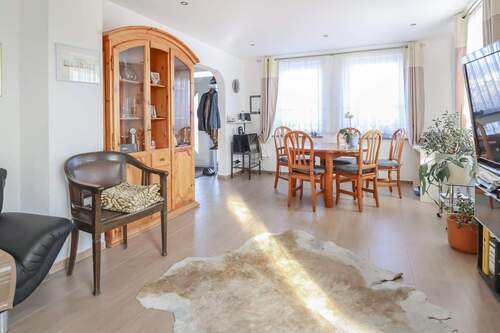 Wohn- und Esszimmer (EG) - 