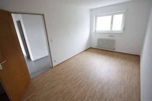 Kind/Büro - 3 Zimmer Etagenwohnung in Sankt Georgen