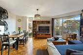 Wohnzimmer - 4 Zimmer Etagenwohnung zum Kaufen in Düsseldorf