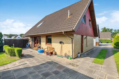 gemeinsame Auffahrrt - Grundstück in Pinneberg