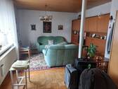 Wohnzimmer im EG möbliert - 