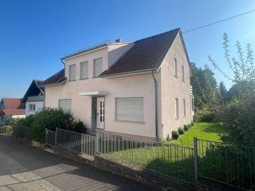 Hausansicht - 7 Zimmer Einfamilienhaus zum Kaufen in Hüffelsheim