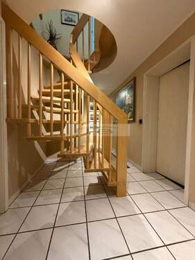 UG - Treppe zum EG - 