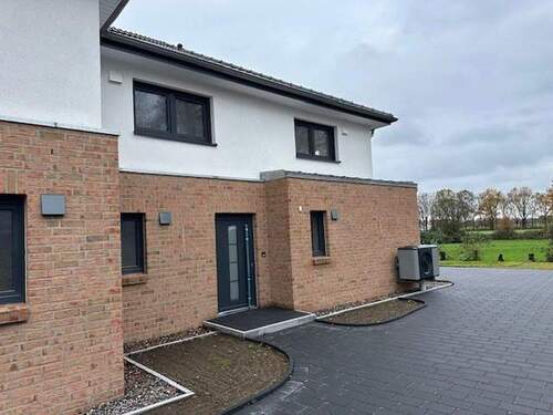 Eingangsbereich Wischhof 9b - 