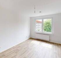 Hier lädt ein großer Balkon zum gemeinsamen Verweilen ein - Chemnitz Furth