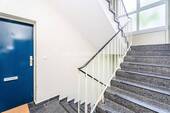 Treppenhaus - Einfamilienhaus zum Kaufen in Berlin