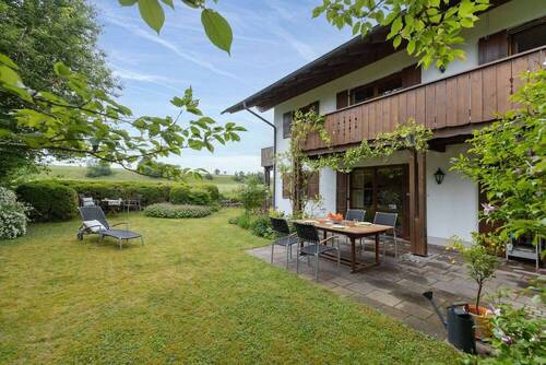 Garten & Terrasse - Doppelhaushälfte mit 252,00 m&sup2; in Oberhaching zum Kaufen