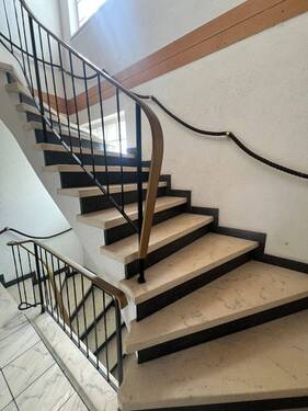 Treppenhaus EG ins OG - 