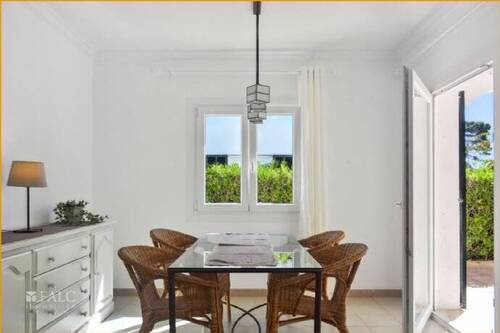 ... den Essbereich/al comedor/to the dining area - 