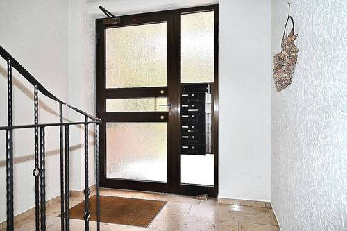 Hauseingang Erdgeschoss - Etagenwohnung mit 77,00 m² in Bochum zum Kaufen