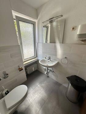 Hochparterre - Gäste-WC - 