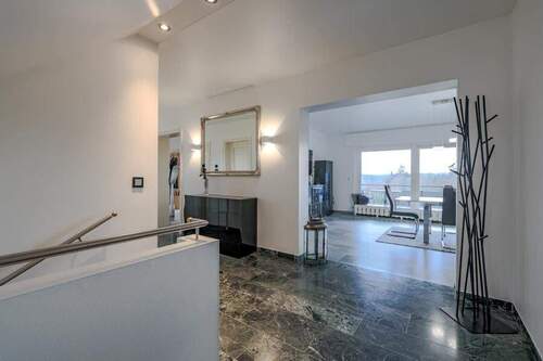 Eingangsbereich EG - 9 Zimmer Mehrfamilienhaus, Wohnhaus zum Kaufen in Linz am Rhein