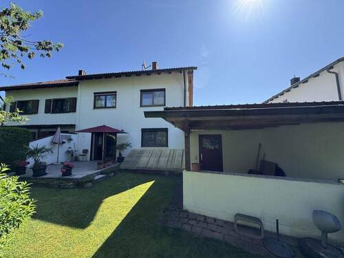 Gartenansicht Rückseite - 6 Zimmer Doppelhaushälfte zum Kaufen in Oberstimm