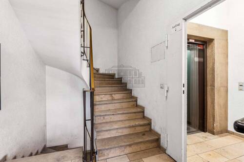 Treppenhaus - Mehrfamilienhaus, Wohnhaus in Aachen zum Kaufen