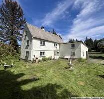Teilsaniertes Haus mit Potenzial - Idyllisch gelegen in Klingenberg-Colmnitz