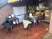 Überdachter Teil der großen Terrasse - 