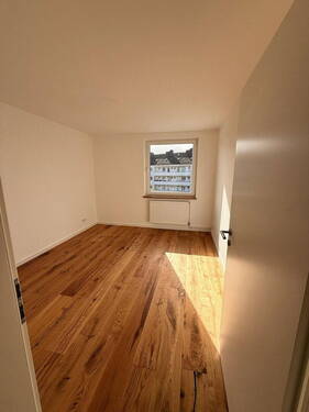 Schlafzimmer 1 - Etagenwohnung mit 77,00 m&sup2; in Kiel zum Kaufen